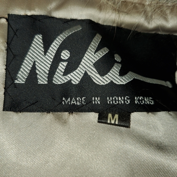 FULL & FLUFFY! FINLAND FOX FUR COAT by NIKI M - Picture 8 of 8